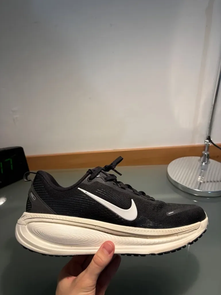 Used Nike Vomero 18 bike — image 3 of 7
