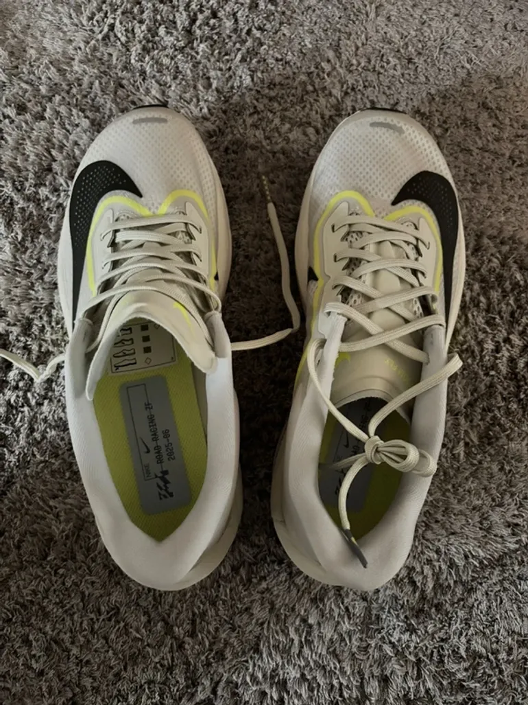 Used Nike Zoom Fly 6 bike — image 2 of 6