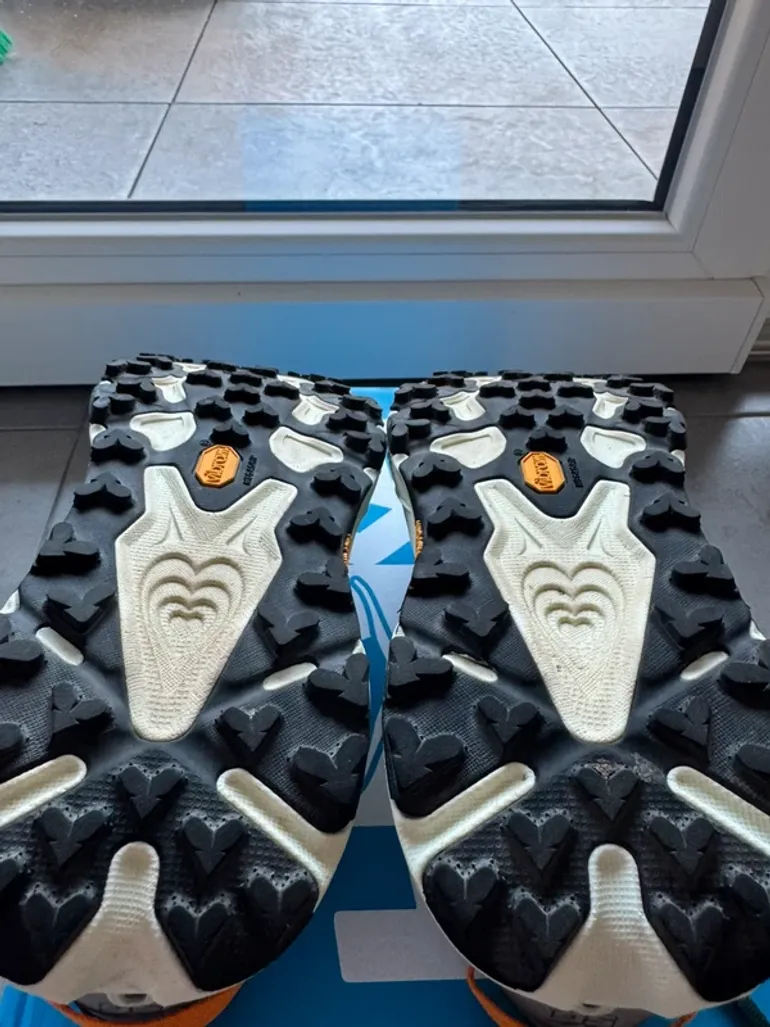 Gebrauchtes Hoka Speedgoat 7 bike — Bild 6 von 6