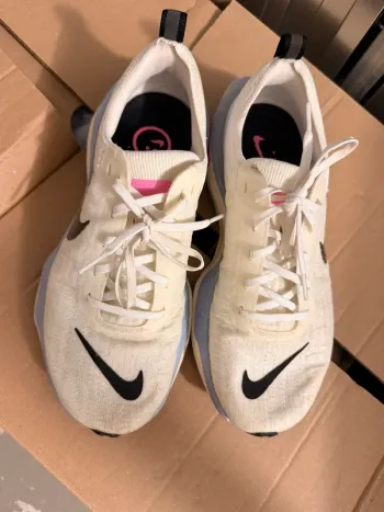 Used Nike Invincible Run 3 ZoomX Flyknit bike