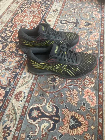 Used Asics Gel-Cumulus 21 GTX bike