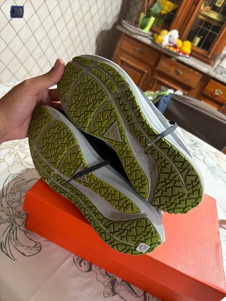 Used Nike running goretex bike — image 2 of 3