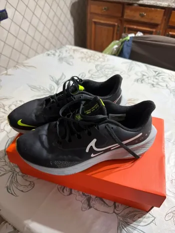 Used Nike running goretex bike