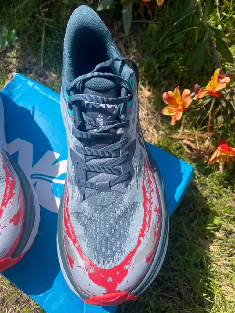 Used Hoka Trailrunning Shoes bike — image 3 of 3