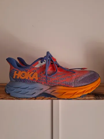 Used Orange Speedgoat 5 Running Shoes