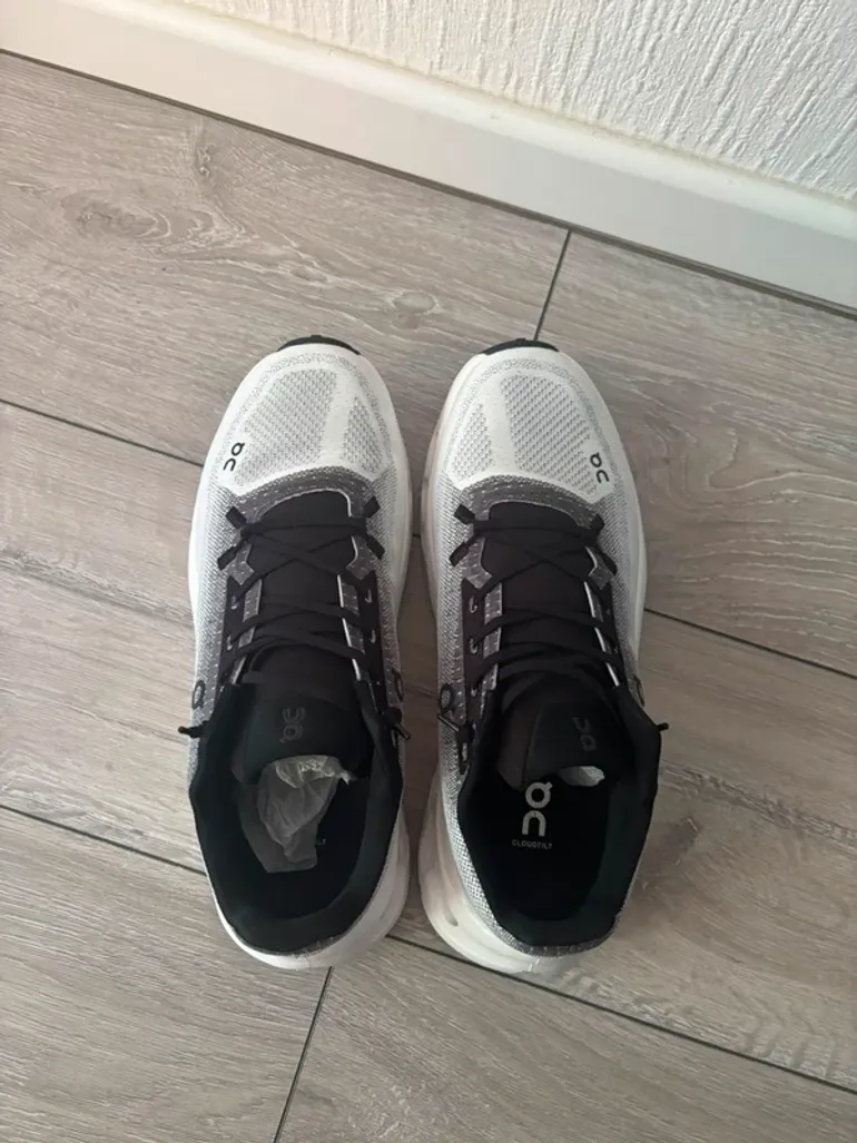 Used On Running On Schuhe bike — image 1 of 5
