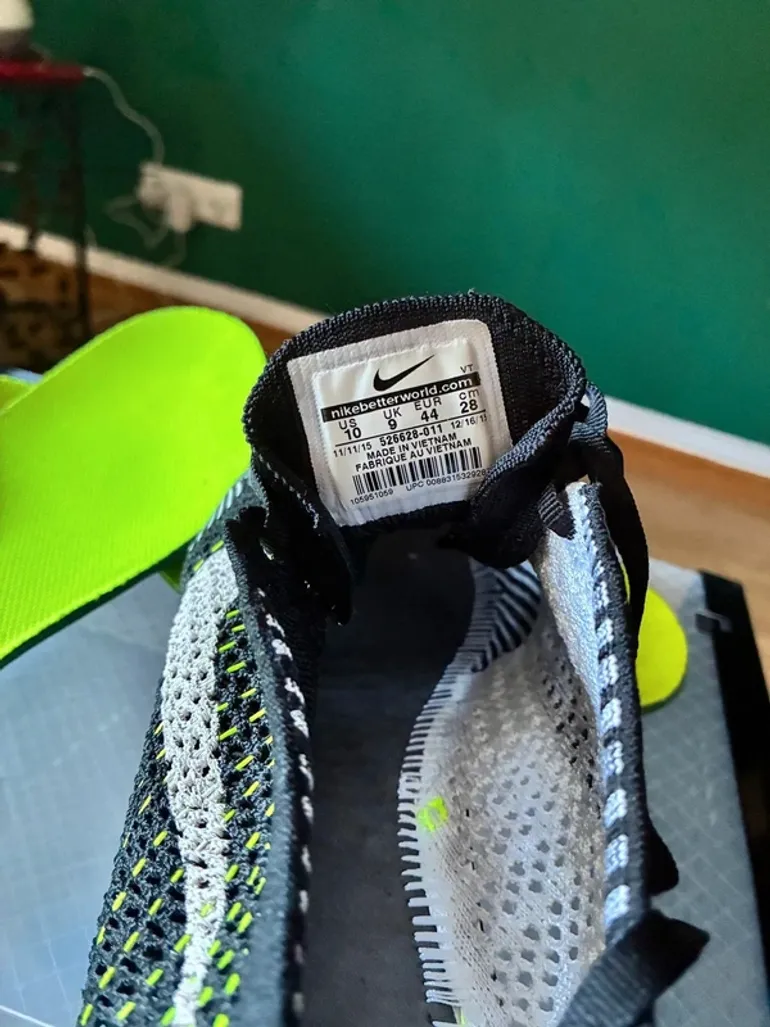 Used Nike Flyknit Racer bike — image 6 of 7