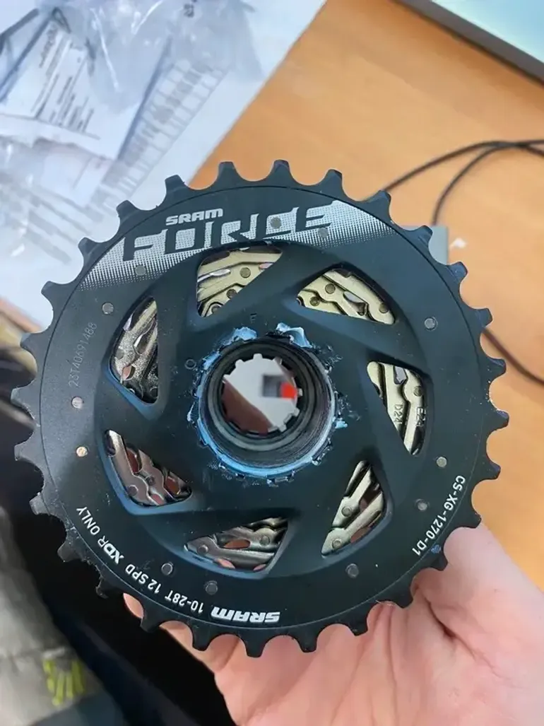 Used Sram Force XG 1270 10-28 2025 bike — image 2 of 4