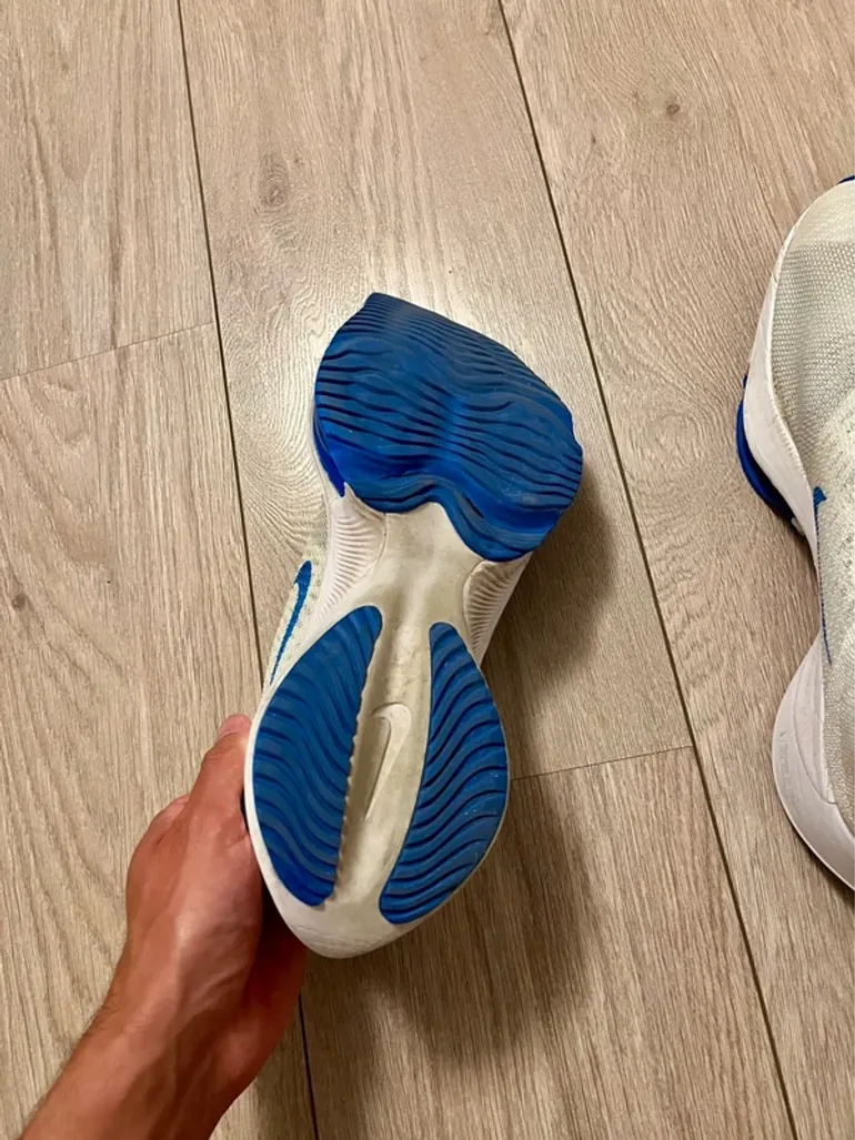 Used Nike Air Zoom Tempo Next % bike — image 6 of 6