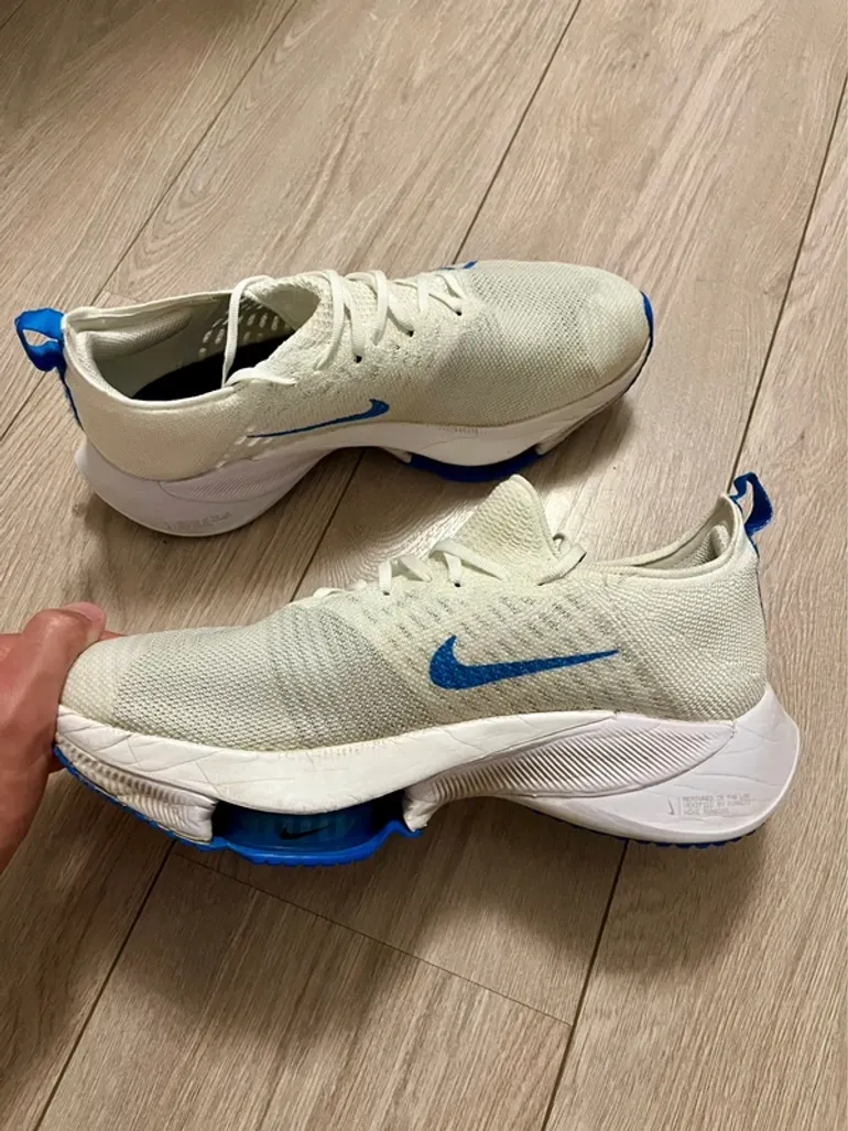 Used Nike Air Zoom Tempo Next % bike — image 2 of 6