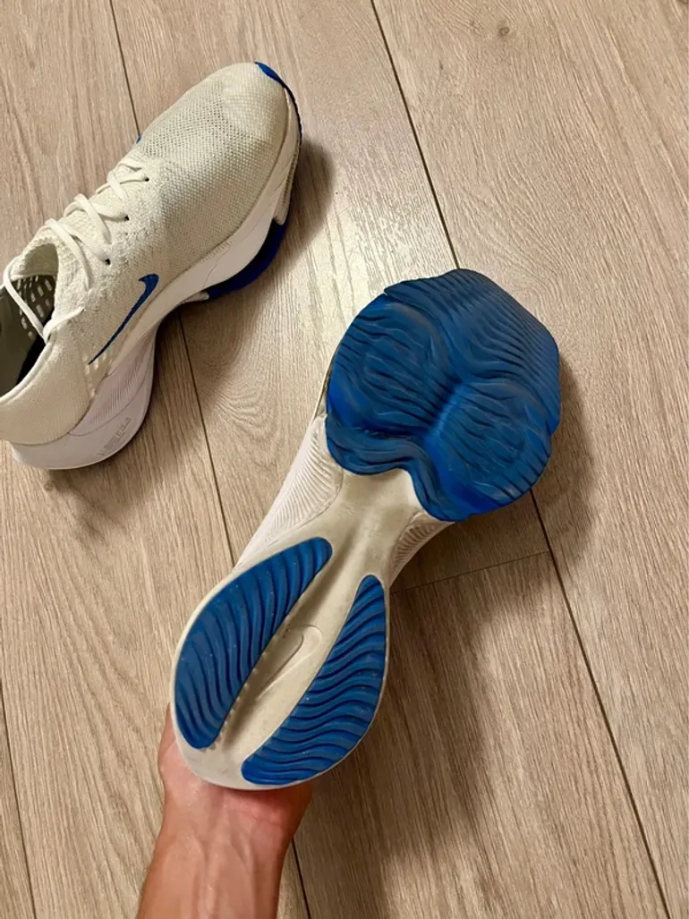Used Nike Air Zoom Tempo Next % bike — image 3 of 6