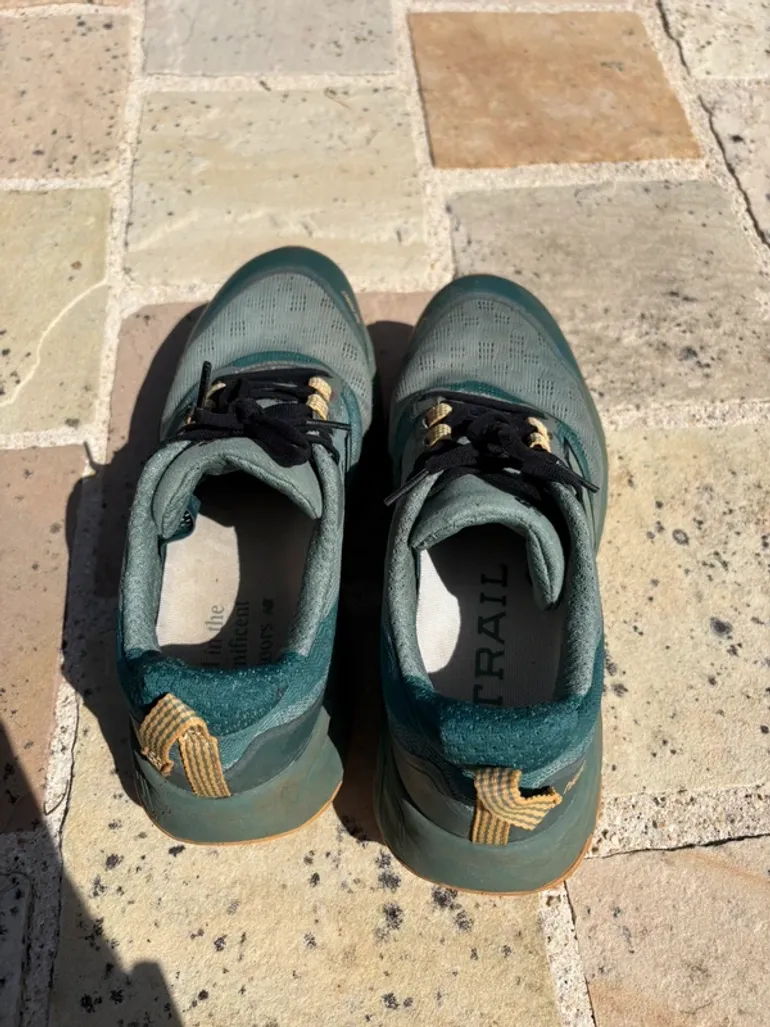 Käytetty New Balance Fresh Foam X Hierro v9 bike — kuva 2 / 9