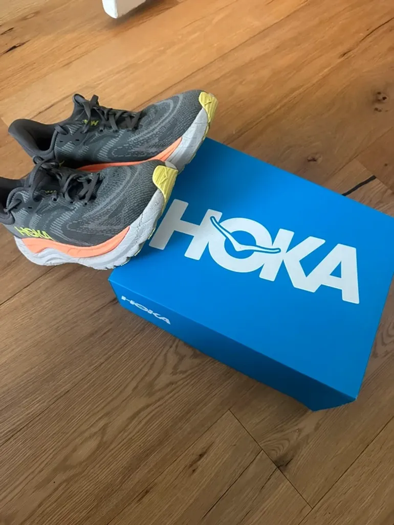 Used Hoka Arahi 8 bike — image 6 of 7