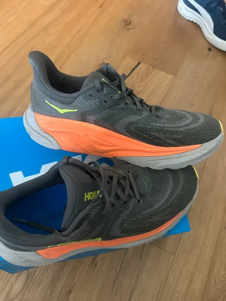 Used Hoka Arahi 8 bike — image 5 of 7