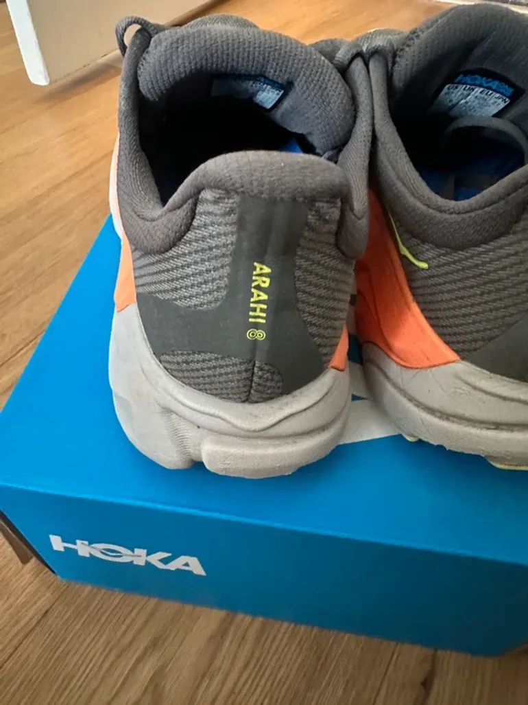 Used Hoka Arahi 8 bike — image 4 of 7