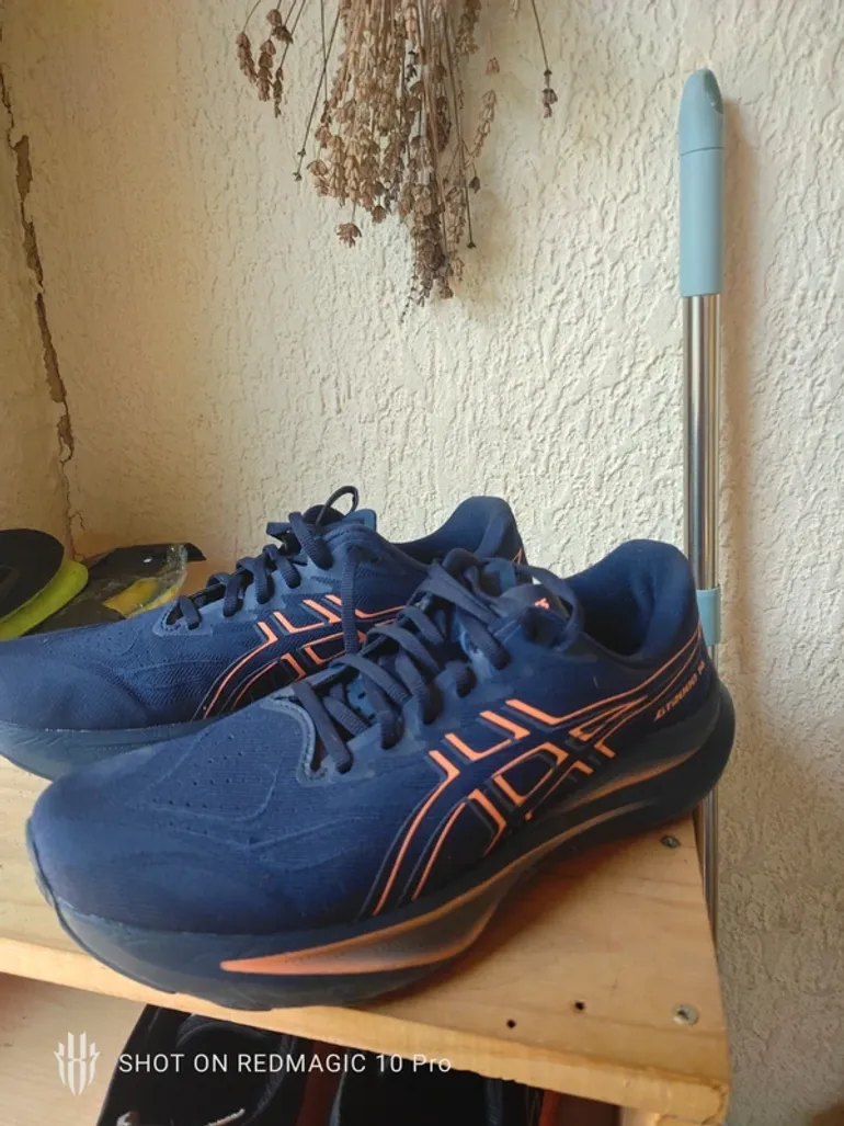 Used Asics GT-2000 14 bike — image 2 of 5