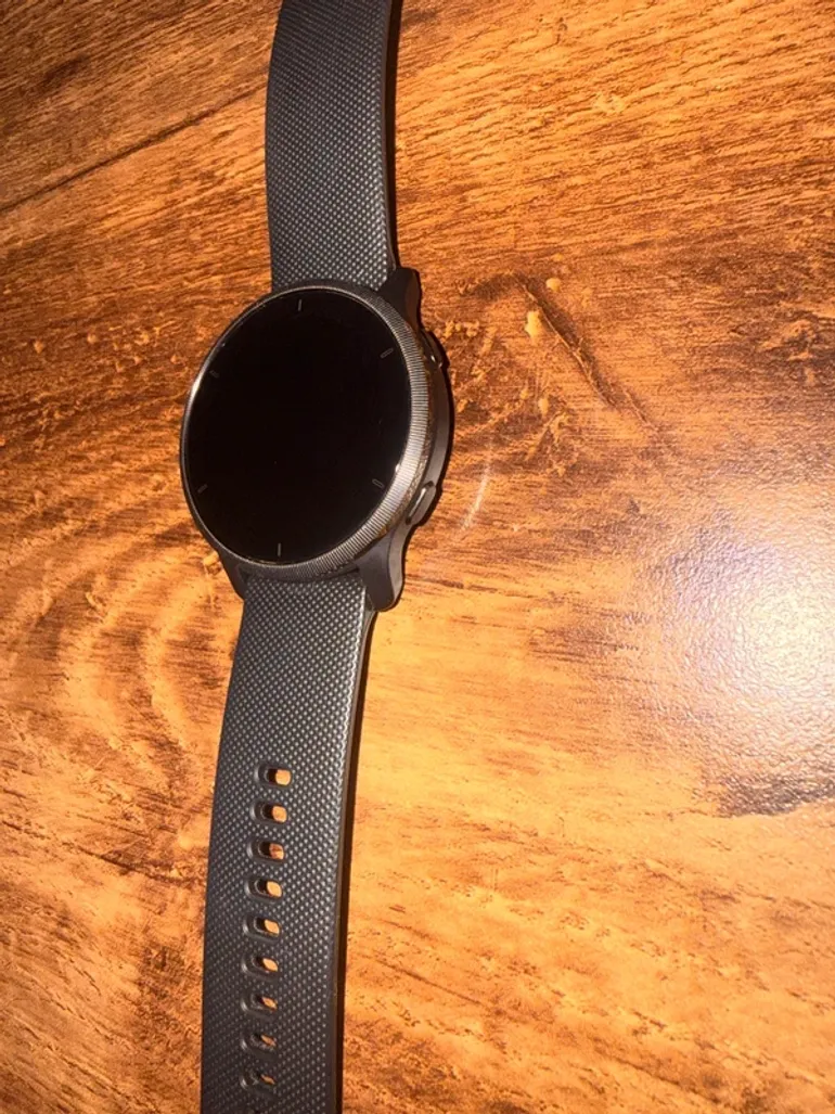 Used Garmin Venu 2 bike — image 6 of 8