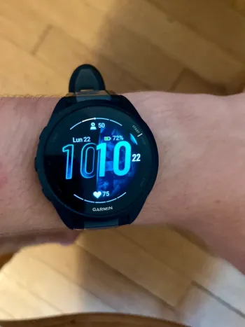 Použité Garmin Forerunner 165 bike — obrázek 4 z 6