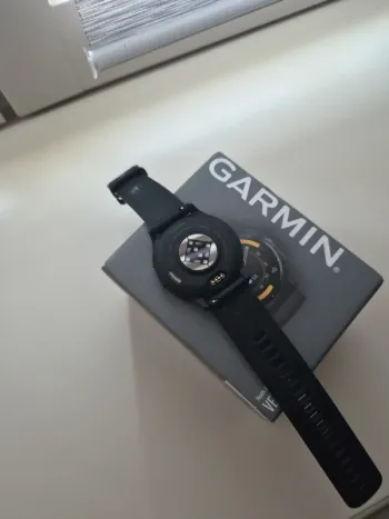 Used Garmin Venu 3 bike — image 2 of 3