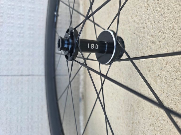 Brugt Dt Swiss ARC1100 62 2026 bike — billede 6 af 8
