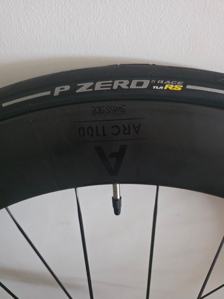 Brugt Dt Swiss ARC1100 62 2026 bike — billede 7 af 8