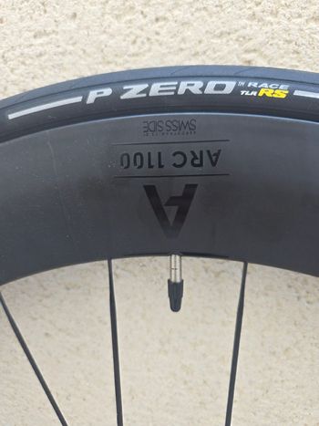Brugt Dt Swiss ARC1100 62 2026 bike — billede 4 af 8