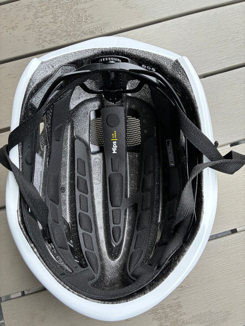 Used ABUS GameChanger 2.0 MIPS Helmet 2026 bike — image 4 of 5