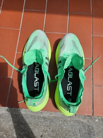Brugt Asics Megablast 2026 bike — billede 3 af 10