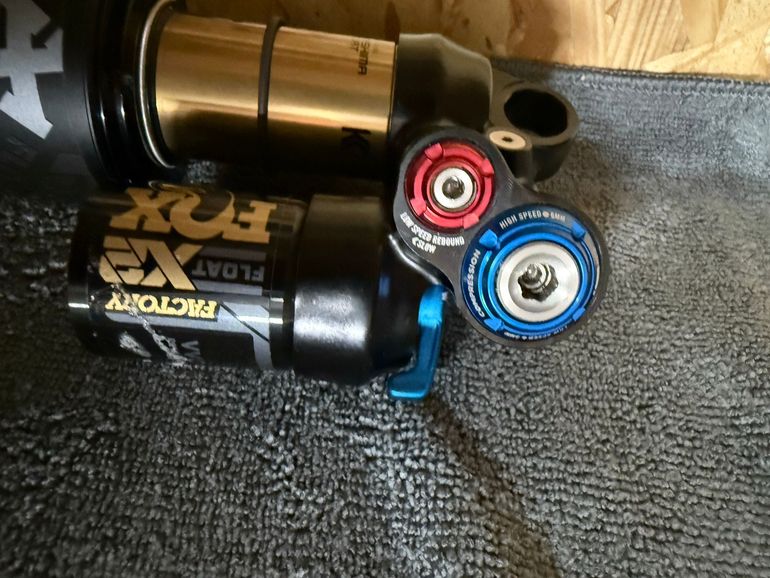 Used Fox Float X2 Shock 2025 bike — image 5 of 9