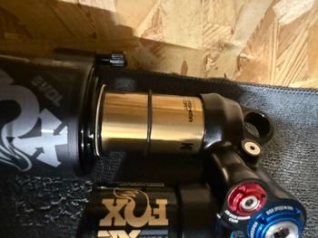 Used Fox Float X2 Shock 2025 bike — image 4 of 9
