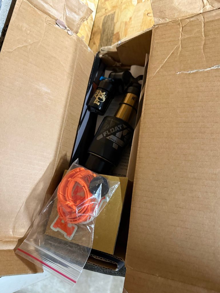Used Fox Float X2 Shock 2025 bike — image 7 of 9