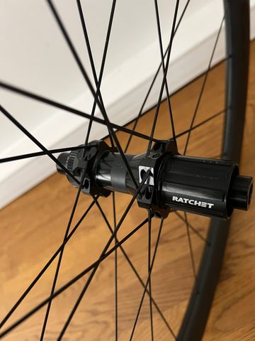 Używany Bontrager Aeolus Pro 51 bike — zdjęcie 3 z 5