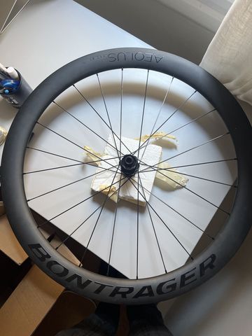 Używany Bontrager Aeolus Pro 51 bike — zdjęcie 4 z 5