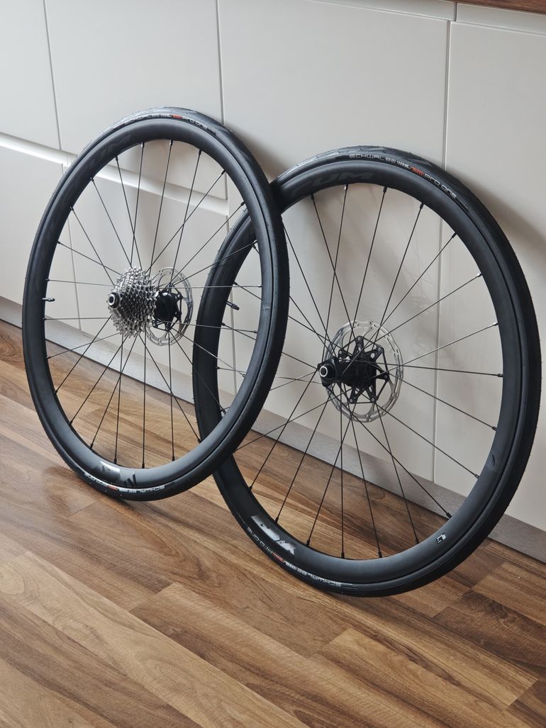 Used Fulcrum Racing 400 DB Wheelset bike — image 1 of 7