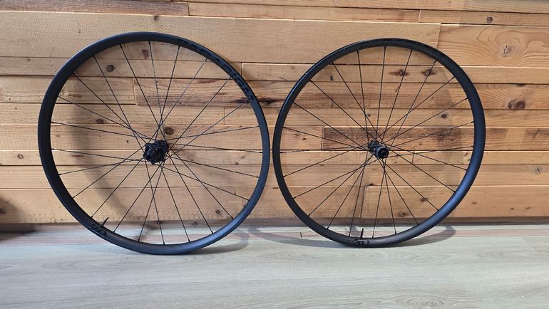 Used Bontrager Paradigm Pro 30 TLR Disc Road Wheel 2026 bike — image 1 of 4