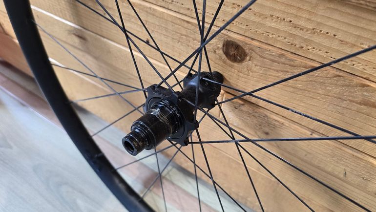 Used Bontrager Paradigm Pro 30 TLR Disc Road Wheel 2026 bike — image 3 of 4