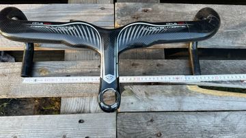 4za Full Carbon Handlebar 2016 bike usato — immagine 1 di 5