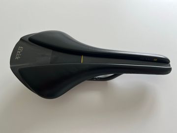 Used Fizik Antares 00 Versus evo regular 2024 Saddles & Seatposts