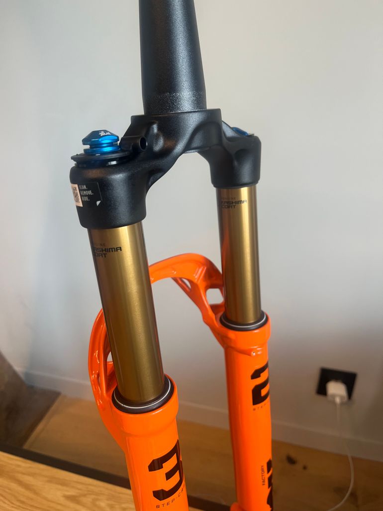 Gebrauchtes Fox 32 SL Factory Fork 2026 bike — Bild 1 von 3