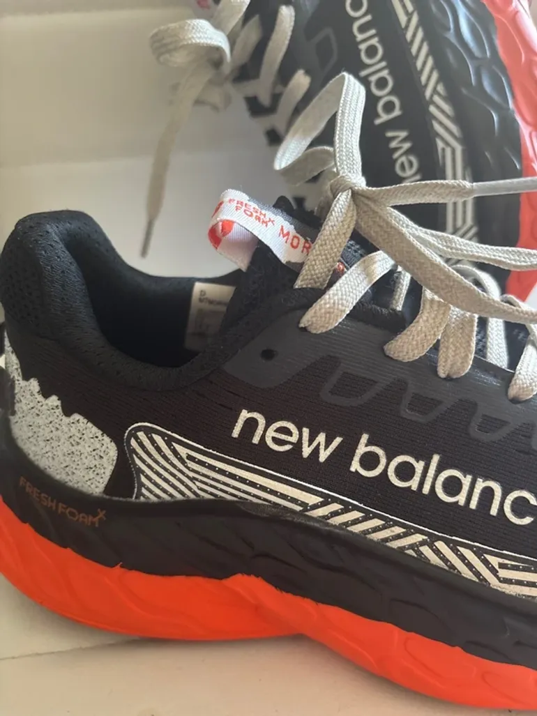 Used New Balance Running Shoes Size 40 bike — image 3 of 6