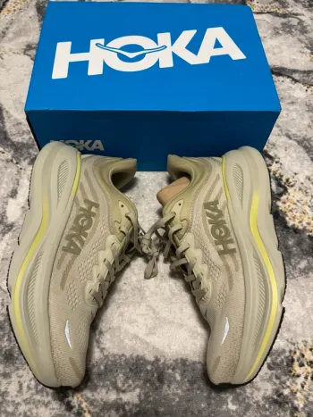 Brugt Hoka Bondi 9 bike