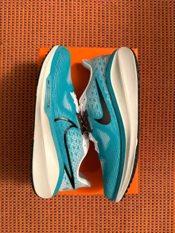 Used Scarpa Vomero 17 Running Shoes