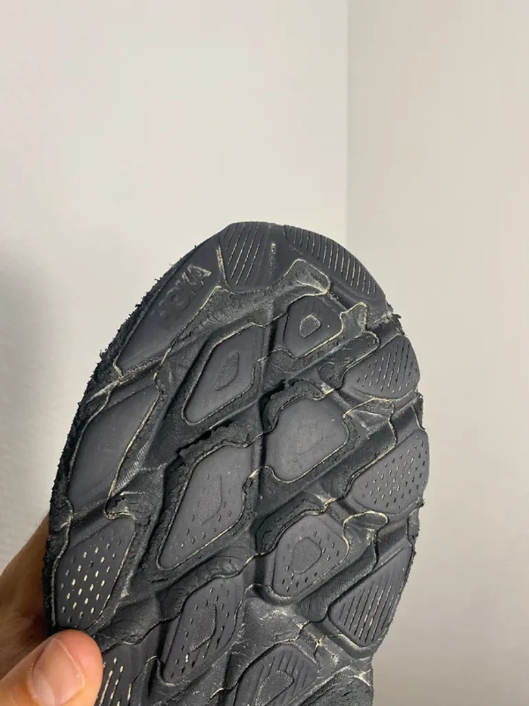 Used Premium Clifton 9 GoreTex bike — image 8 of 14