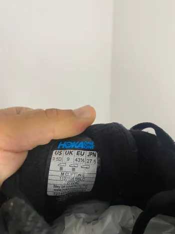 Used Premium Clifton 9 GoreTex bike — image 9 of 14