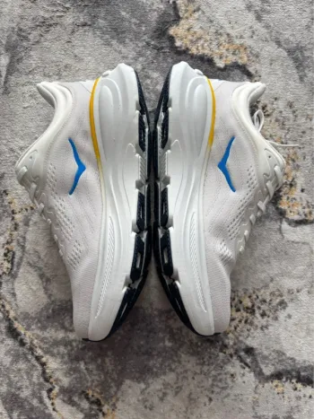 Used Hoka Bondi 9 bike — image 2 of 10