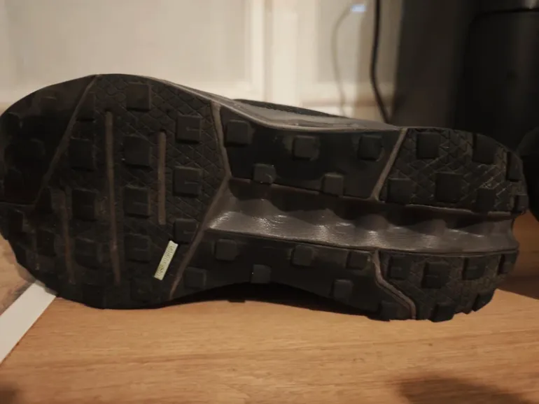 Used On Running Cloudhorizon Waterproof bike — image 4 of 8