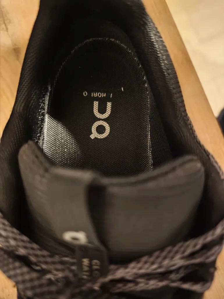 Used On Running Cloudhorizon Waterproof bike — image 5 of 8
