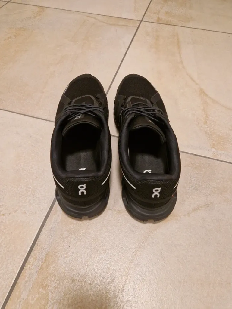 Used On Running Cloud 6 bike — image 6 of 8