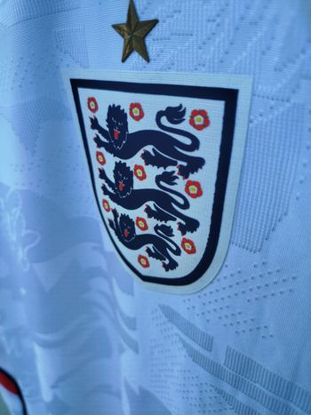 Used Nike Maillot de l'Angleterre 2026 bike — image 4 of 7