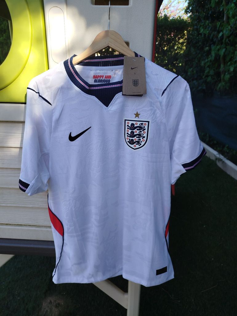 Used Nike Maillot de l'Angleterre 2026 bike — image 1 of 7